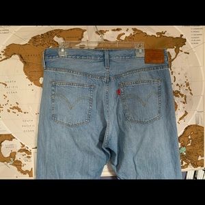 ******SOLD***** Levi’s ripped jeans